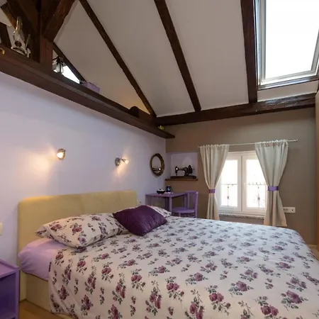 In With Air Condition, Wifi, Washing Machine Apartment *