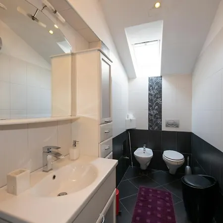 In With Air Condition, Wifi, Washing Machine * Opatija